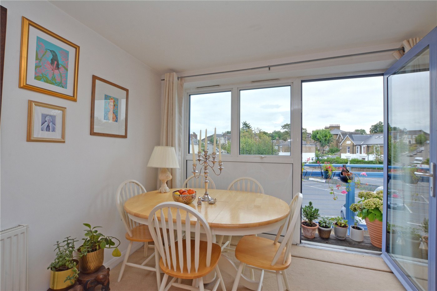 Dining Area/Balcony